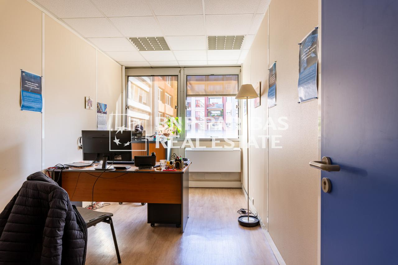 Bureau Paris 1076m² Location bureau Paris OLBUR2206157 10